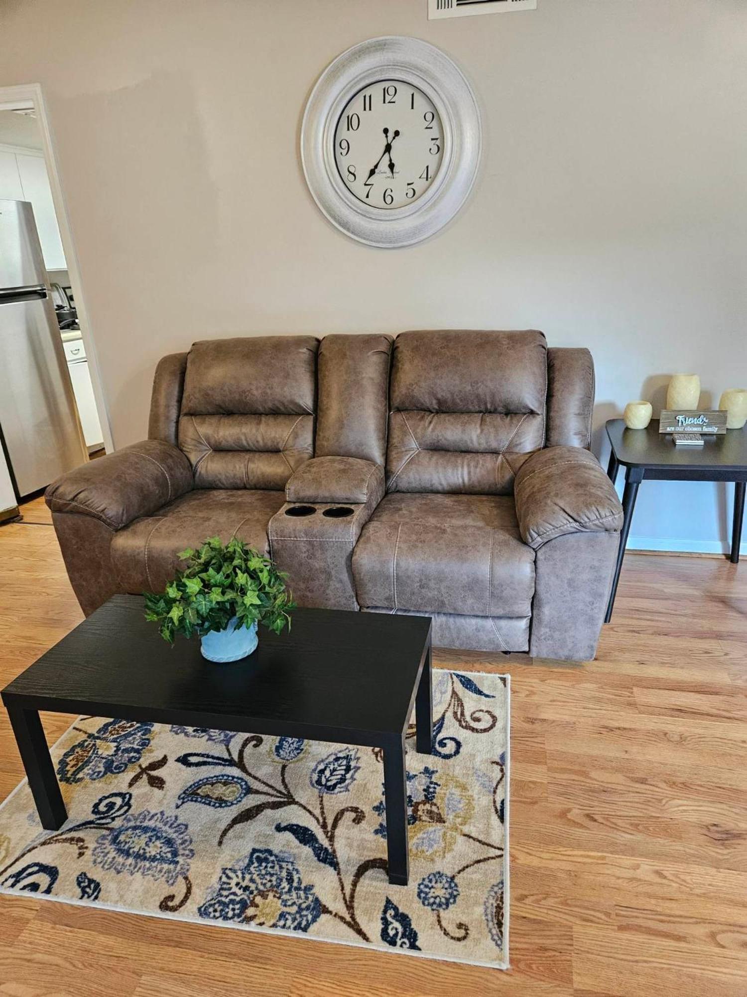 Gsrealty * Americus